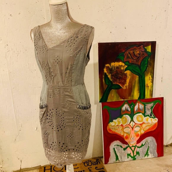 Beautiful eyelet dress - Picture 2 of 5